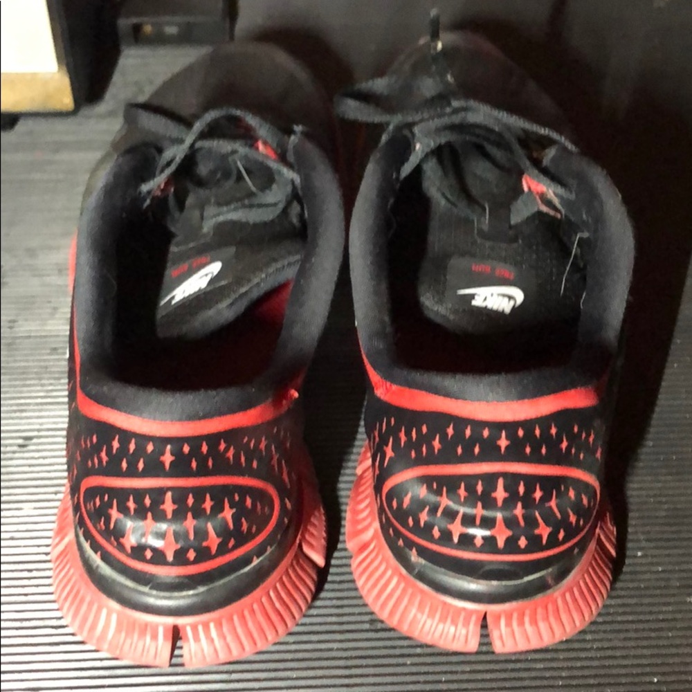 Nike - Picture 4 of 5